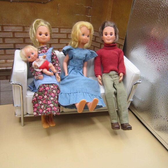 Mattel Vintage Sunshine Family Dolls (set of 4) - Picture 7 of 7
